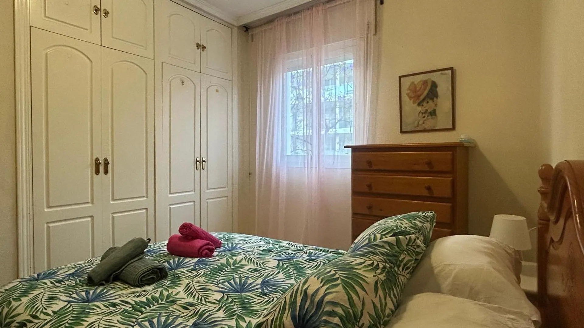 Apartment With Beach Views contacts